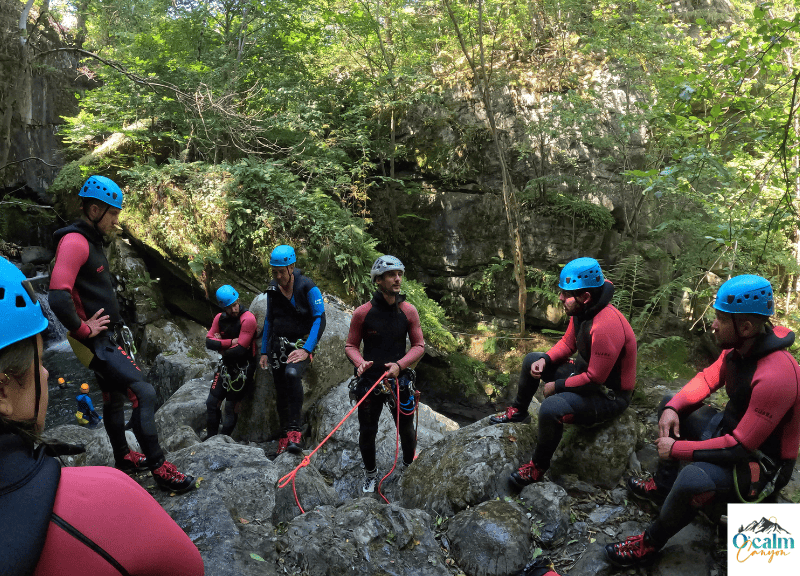 Pourquoi le canyoning en team building est l’activité parfaite