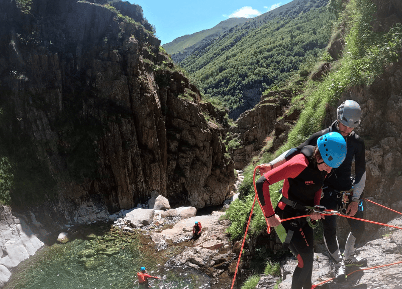 Canyoning selon les saisons : avantages et conseils