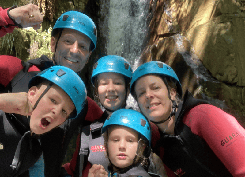 Canyoning en famille : quel âge minimum ?